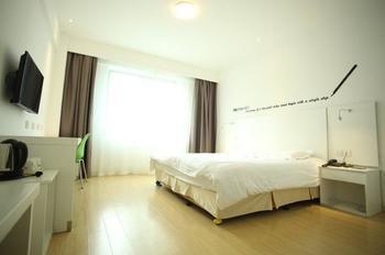 Motel 168 Shanghai Nanhui Huinan Subway Station Bagian luar foto